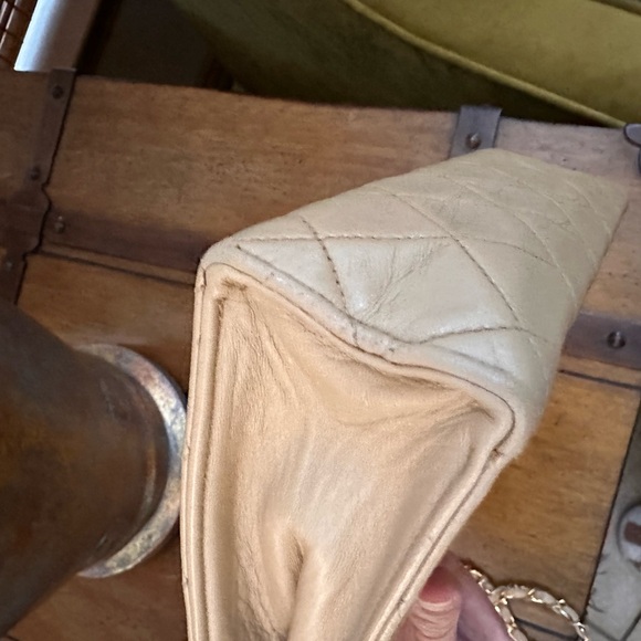 Chanel RARE Vintage Crossbody - Picture 9 of 10